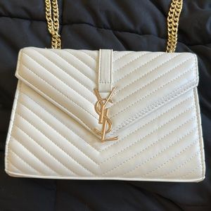 Chic fashion purse